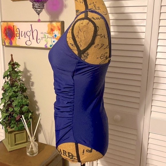 NWT HOLIPIK Womens 1pc swim suit. MED. Made of Nylon & Spandex - Picture 2 of 11